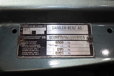 Lot 123 - 1983 Mercedes-Benz 500SL