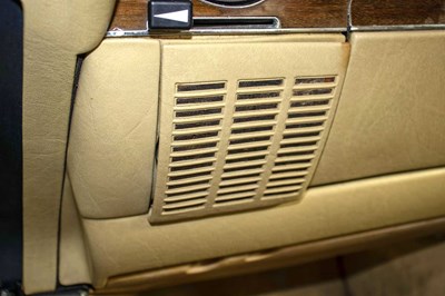 Lot 123 - 1983 Mercedes-Benz 500SL