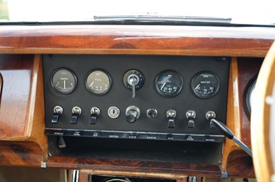 Lot 260 - 1965 Daimler V8-250