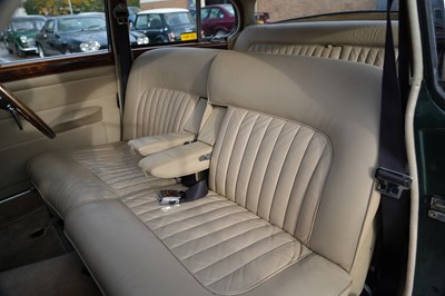 Lot 260 - 1965 Daimler V8-250