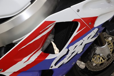 Lot 8 - 1992 Honda CBR900RR Fireblade