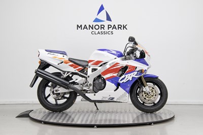 Lot 8 - 1992 Honda CBR900RR Fireblade