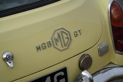 Lot 202 - 1969 MG B GT