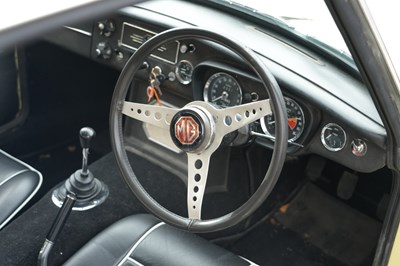 Lot 202 - 1969 MG B GT