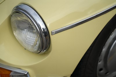 Lot 202 - 1969 MG B GT