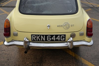 Lot 202 - 1969 MG B GT