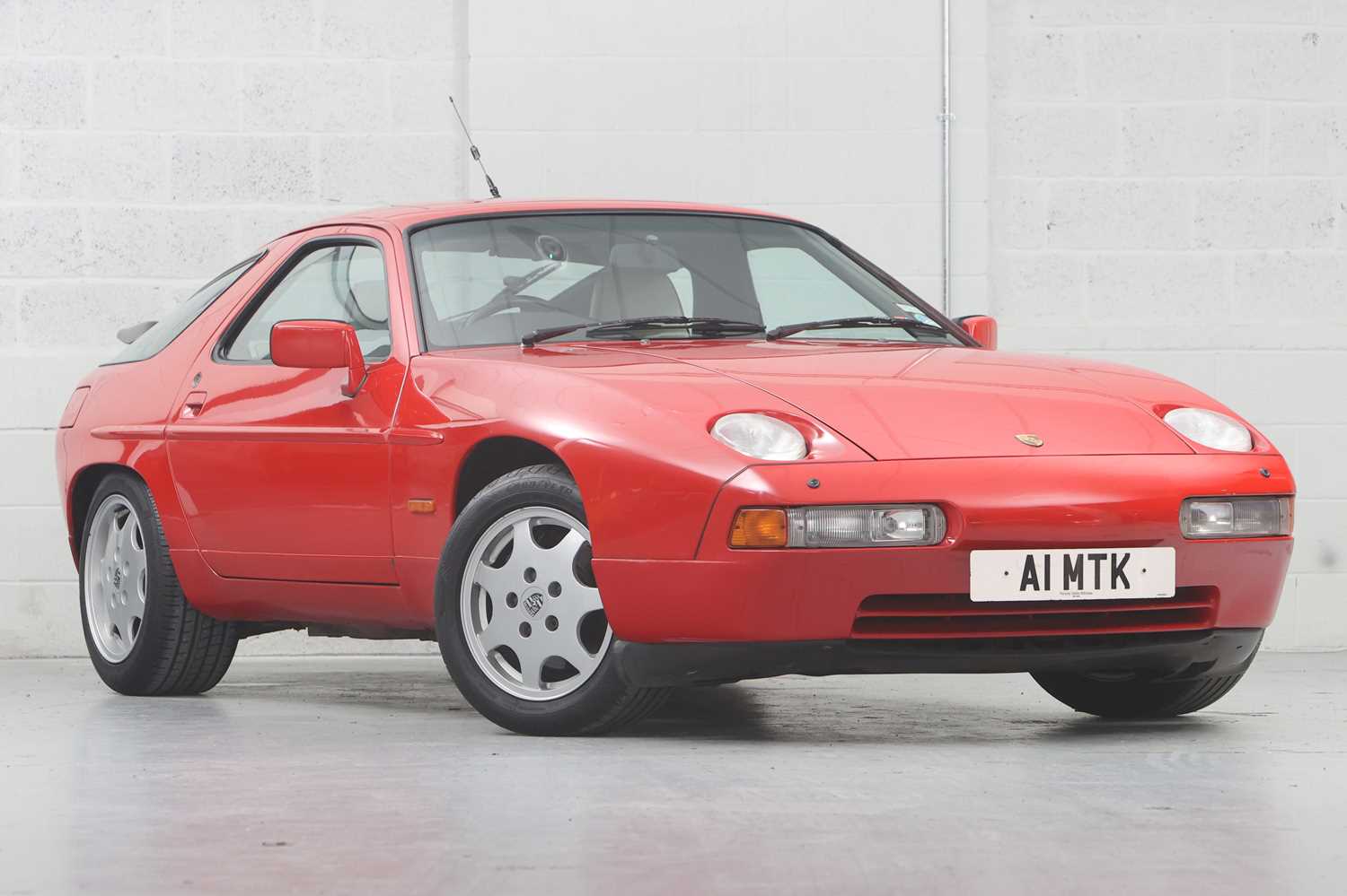 Lot 9 - 1990 Porsche 928 GT