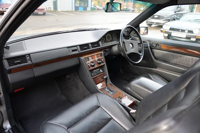 Lot 231 - 1989 Mercedes-Benz 300 CE
