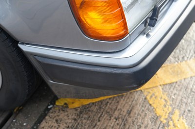 Lot 231 - 1989 Mercedes-Benz 300 CE