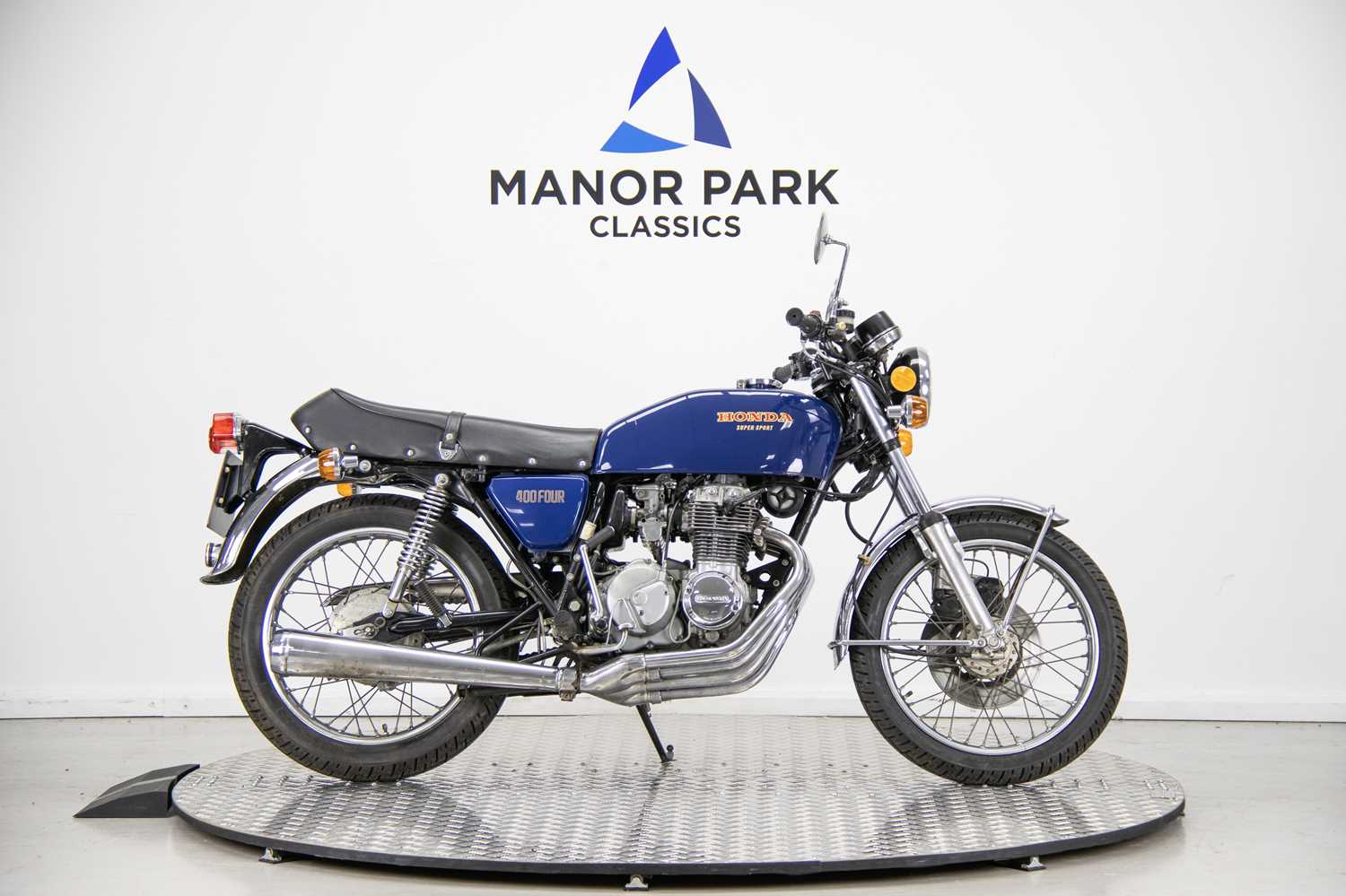 Lot 40 - 1976 Honda CB400F