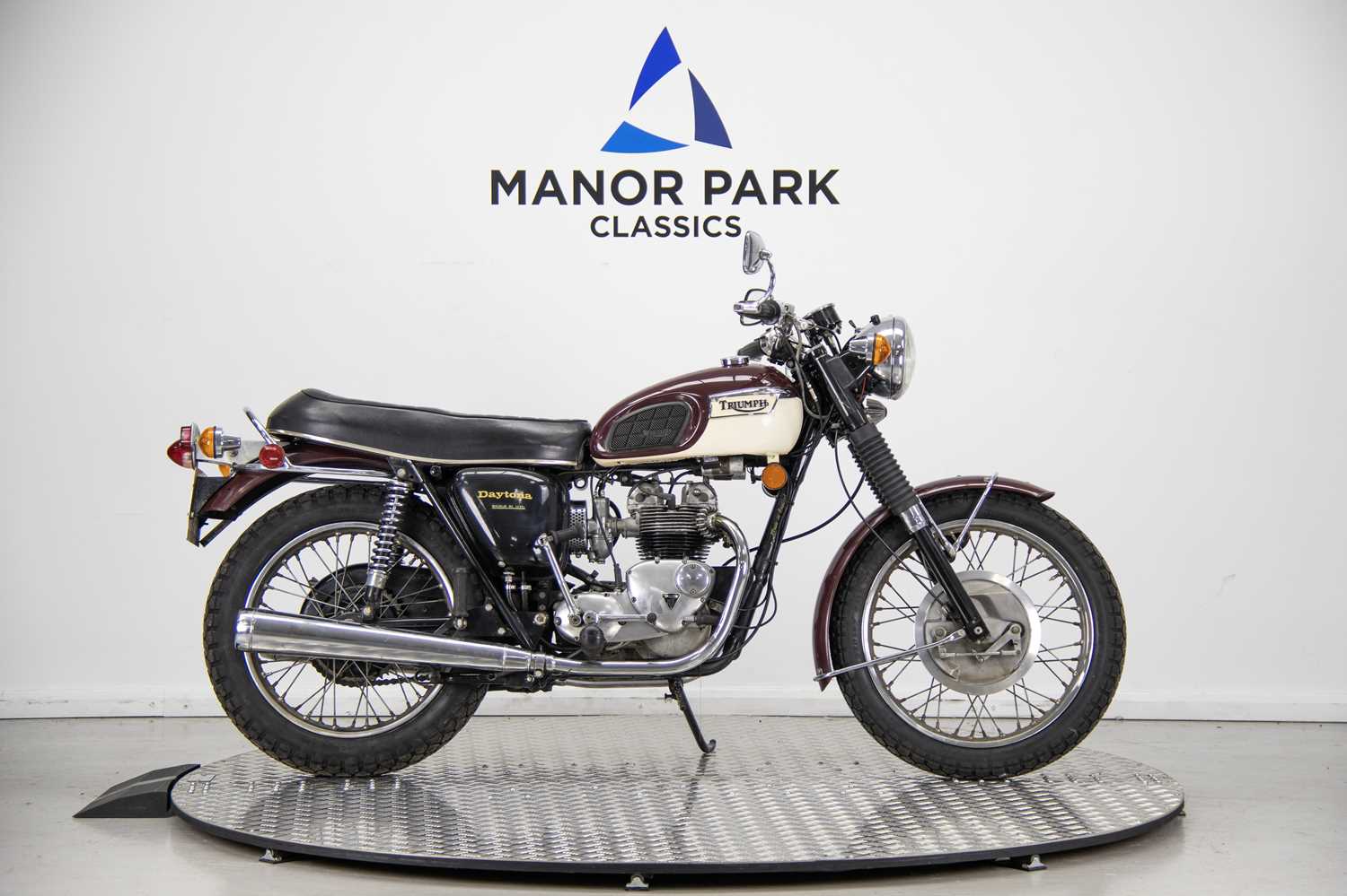 Lot 17 - 1972 Triumph T100R Daytona