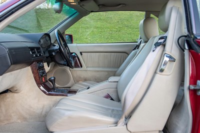 Lot 32 - 1993 Mercedes-Benz SL 280