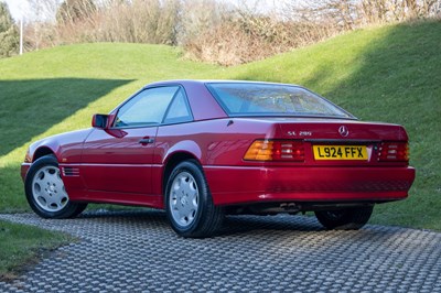 Lot 32 - 1993 Mercedes-Benz SL 280