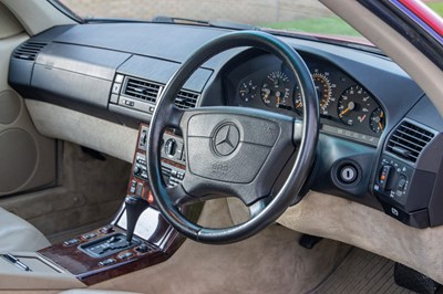 Lot 32 - 1993 Mercedes-Benz SL 280