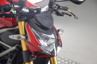 Lot 38 - 2009 Ducati Streetfighter S