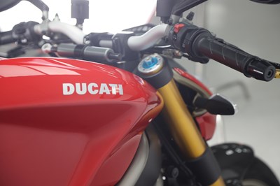 Lot 38 - 2009 Ducati Streetfighter S