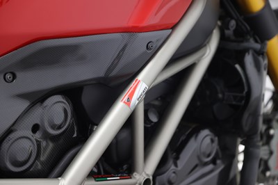 Lot 38 - 2009 Ducati Streetfighter S