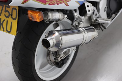 Lot 31 - 1992 Suzuki GSXR750