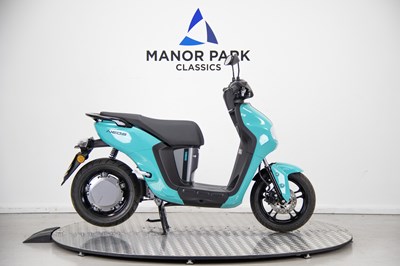 Lot 11 - 2024 Yamaha Neos