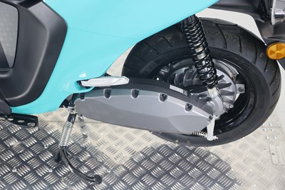 Lot 11 - 2024 Yamaha Neos