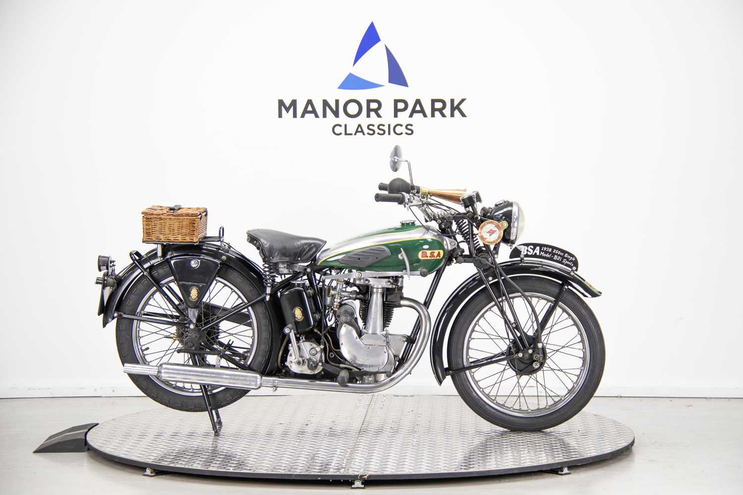 Lot 56 - 1938 BSA B21