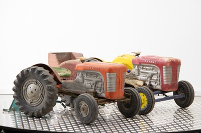 Lot 306 - Tri-ang Tractor Bundle