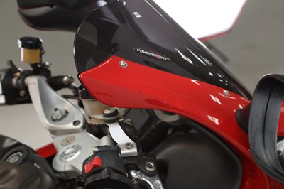 Lot 12 - 2001 Ducati ST4s