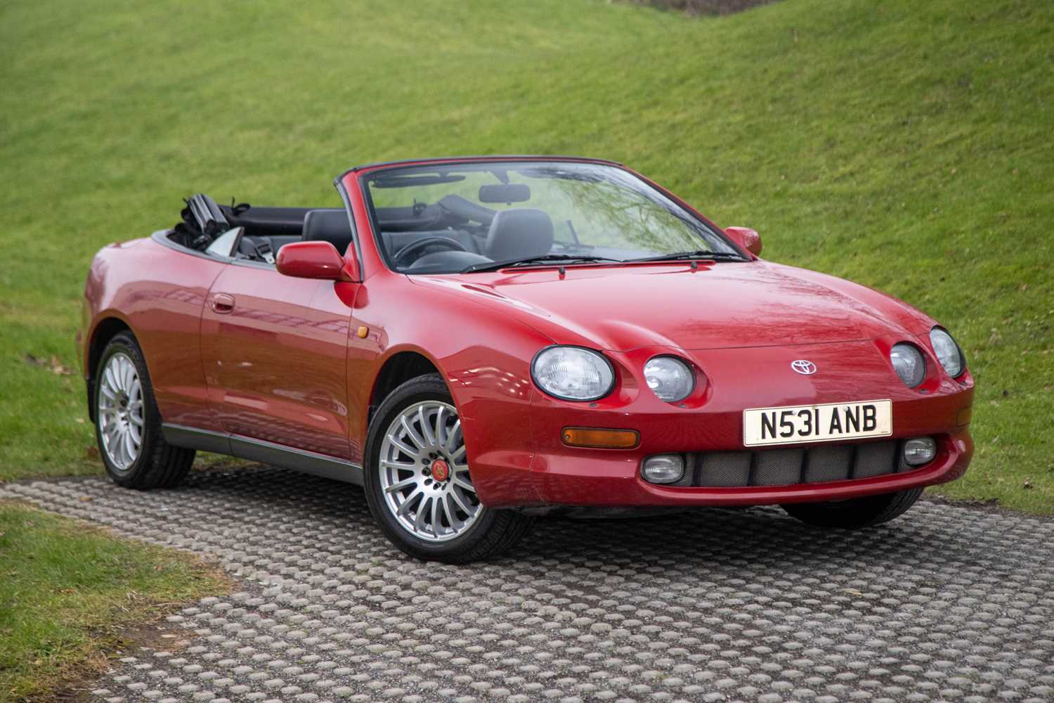 Lot 17 - 1996 Toyota Celica GT Convertible