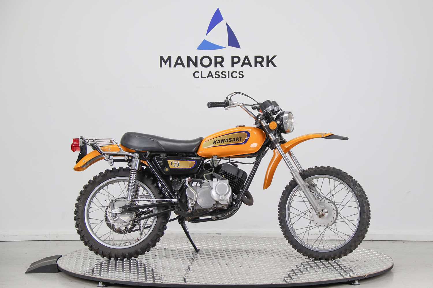 Lot 55 - 1973 Kawasaki F7 175