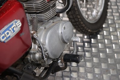 Lot 54 - 1976 Honda CD175