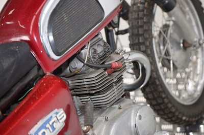 Lot 54 - 1976 Honda CD175