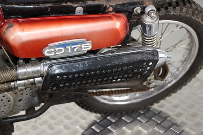 Lot 54 - 1976 Honda CD175