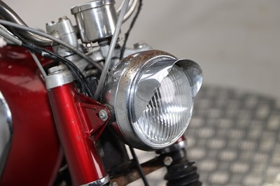 Lot 54 - 1976 Honda CD175