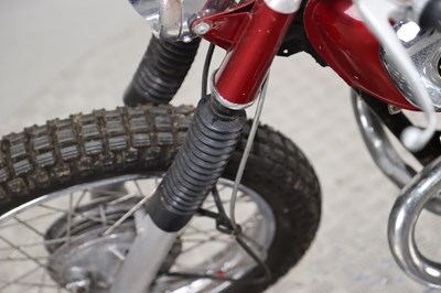 Lot 54 - 1976 Honda CD175