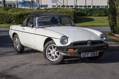Lot 11 - 1976 MG B Roadster