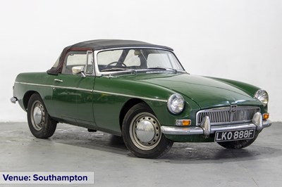 Lot 125 - 1967 MG B