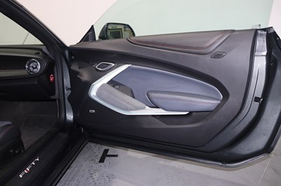 Lot 124 - 2017 Chevrolet Camaro 6.2L V8