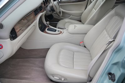 Lot 273 - 2000 Jaguar XJ 3.2 Executive