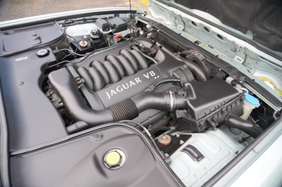 Lot 273 - 2000 Jaguar XJ 3.2 Executive