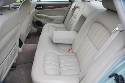 Lot 273 - 2000 Jaguar XJ 3.2 Executive