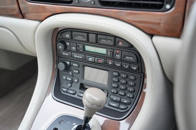 Lot 273 - 2000 Jaguar XJ 3.2 Executive