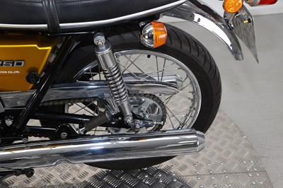 Lot 25 - 1975 Suzuki GT250M