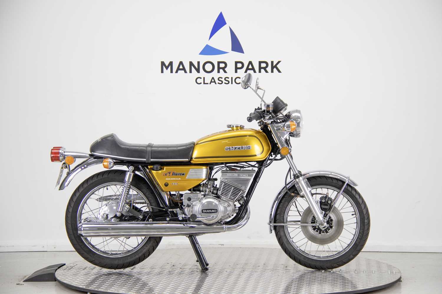 Lot 25 - 1975 Suzuki GT250M