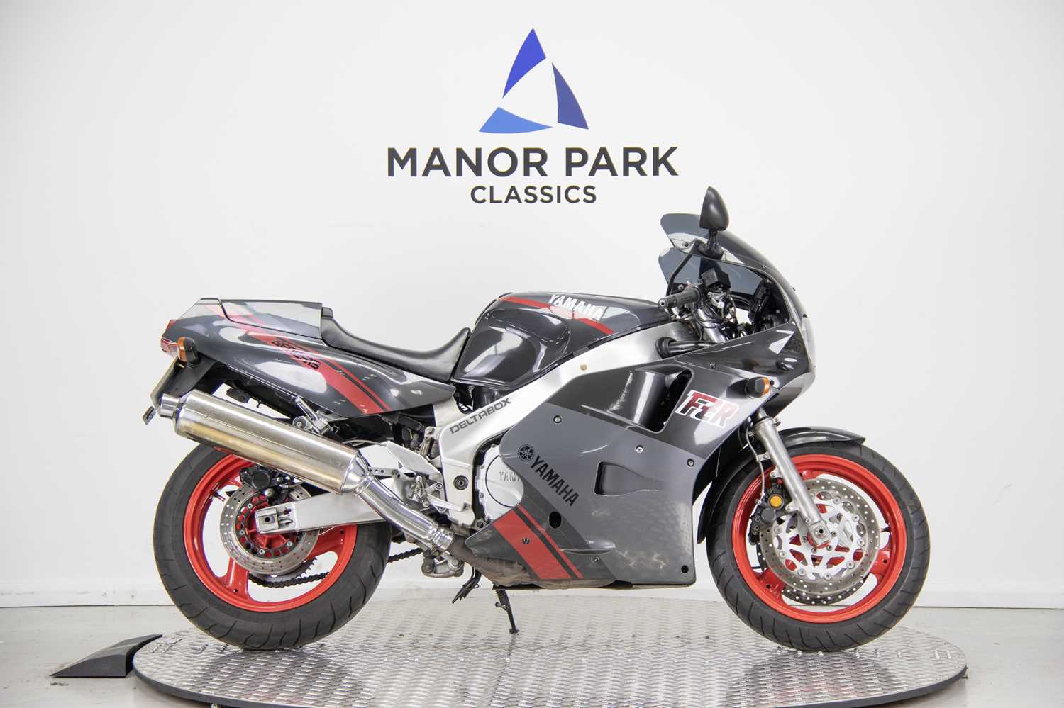 Lot 119 - 1990 Yamaha FZR1000 EXUP