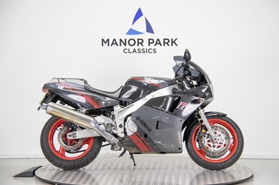 Lot 119 - 1990 Yamaha FZR1000 EXUP