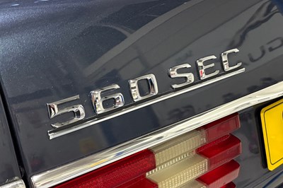 Lot 230 - 1989 Mercedes-Benz 560 SEC