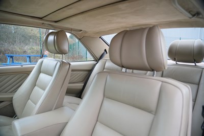 Lot 230 - 1989 Mercedes-Benz 560 SEC