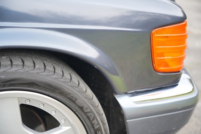 Lot 230 - 1989 Mercedes-Benz 560 SEC