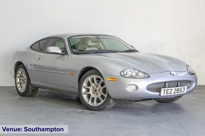 Lot 139 - 2001 Jaguar XKR 4.0 Coupe