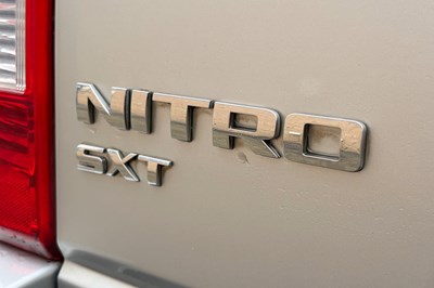 Lot 233 - 2008 Dodge Nitro 3.7 SXT